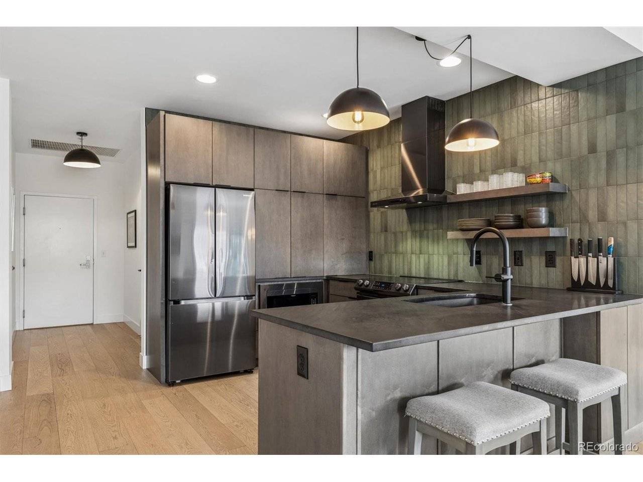 1950 N Logan #411, Denver, CO 80203