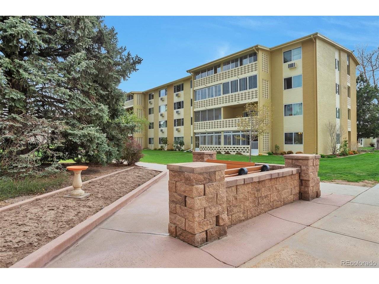 9340 E Center #8A, Denver, CO 80247