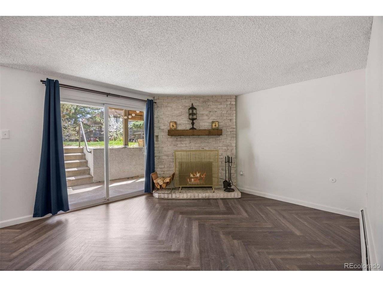 2700 S Holly #100, Denver, CO 80222