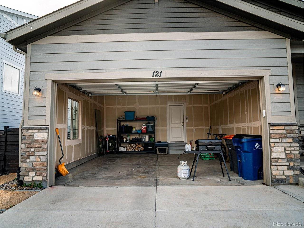 121 S Vandriver, Aurora, CO 80018