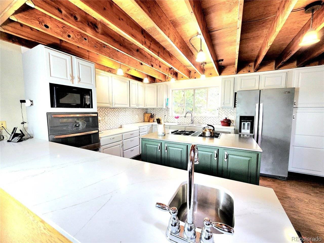 305 Comanche, Florissant, CO 80816