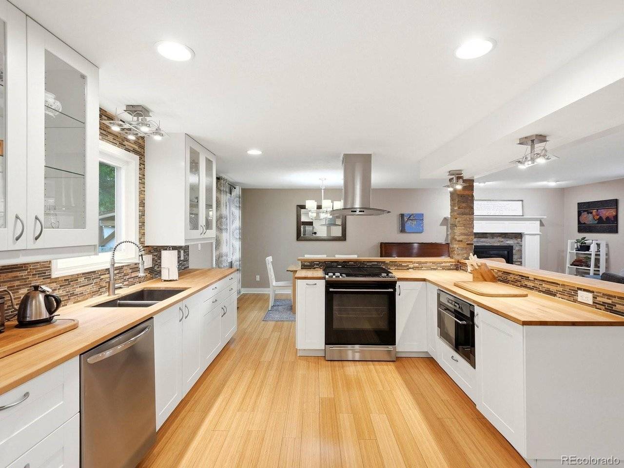 9105 W Bellwood, Denver, CO 80123