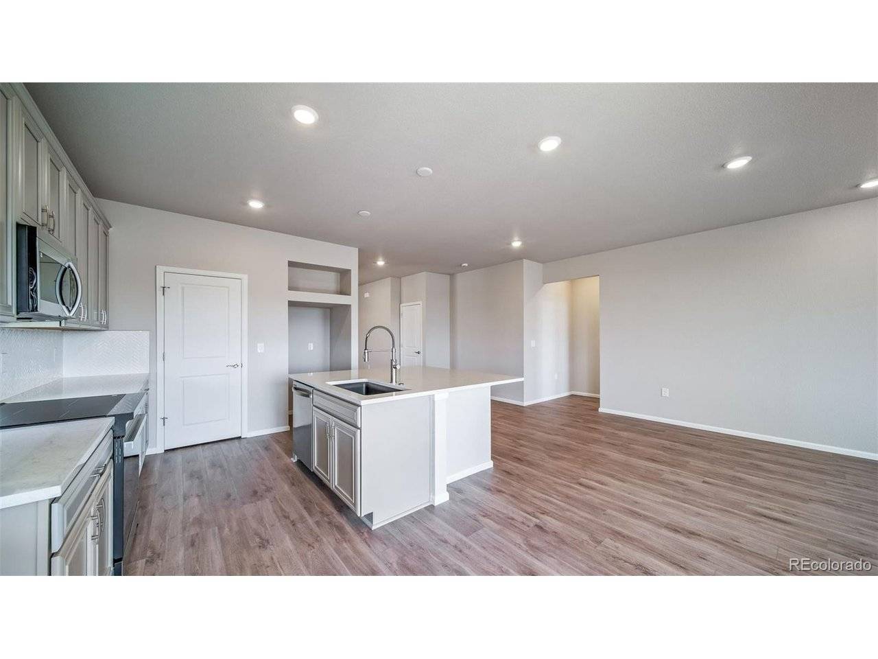 5004 N Tempe, Aurora, CO 80019