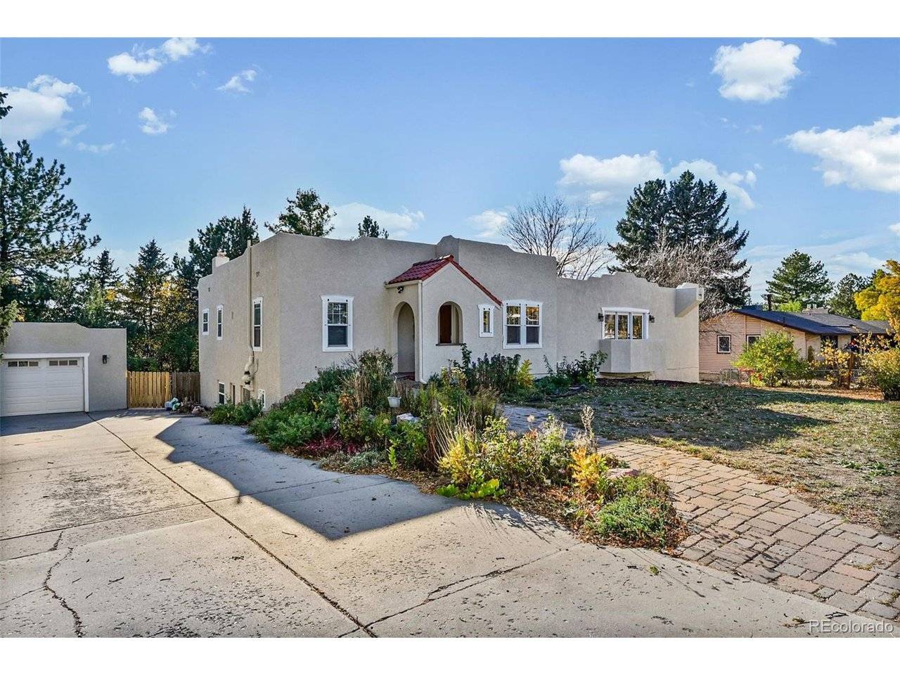 2002 W Ridge, Littleton, CO 80120