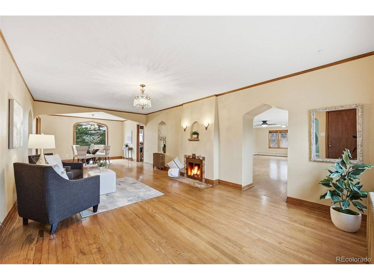 2002 W Ridge, Littleton, CO 80120