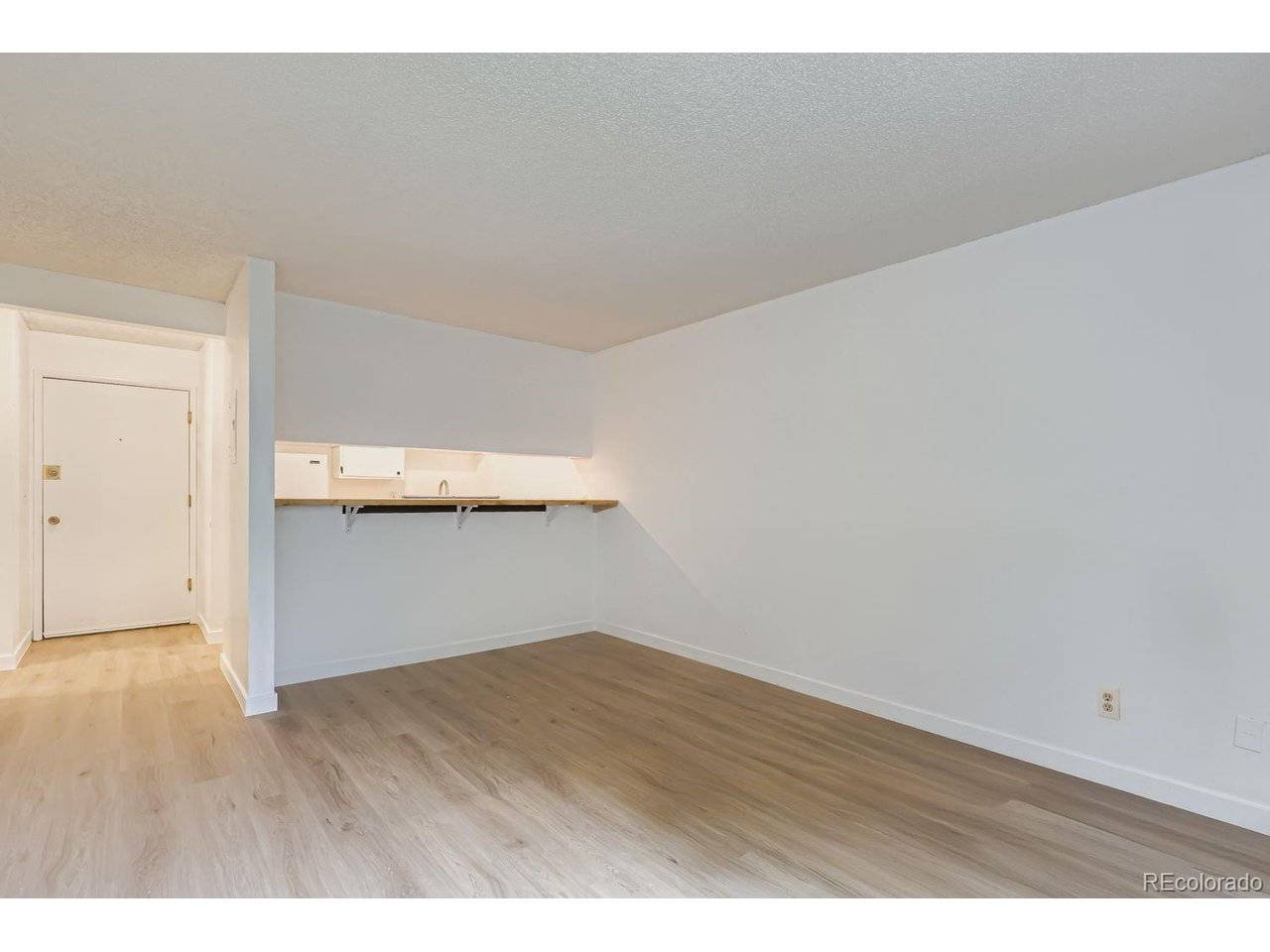 2707 Valmont #205D, Boulder, CO 80304