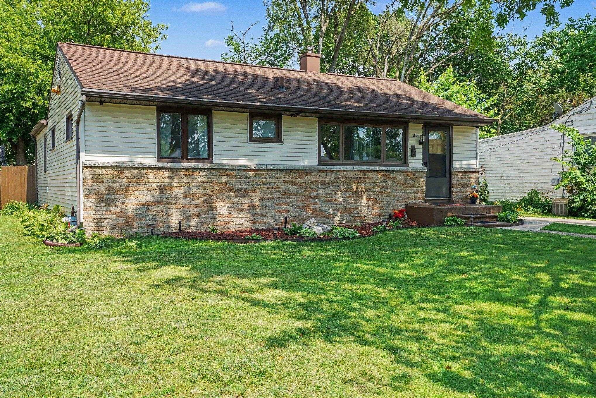 1144 Congress AVE, South Bend, IN 46615