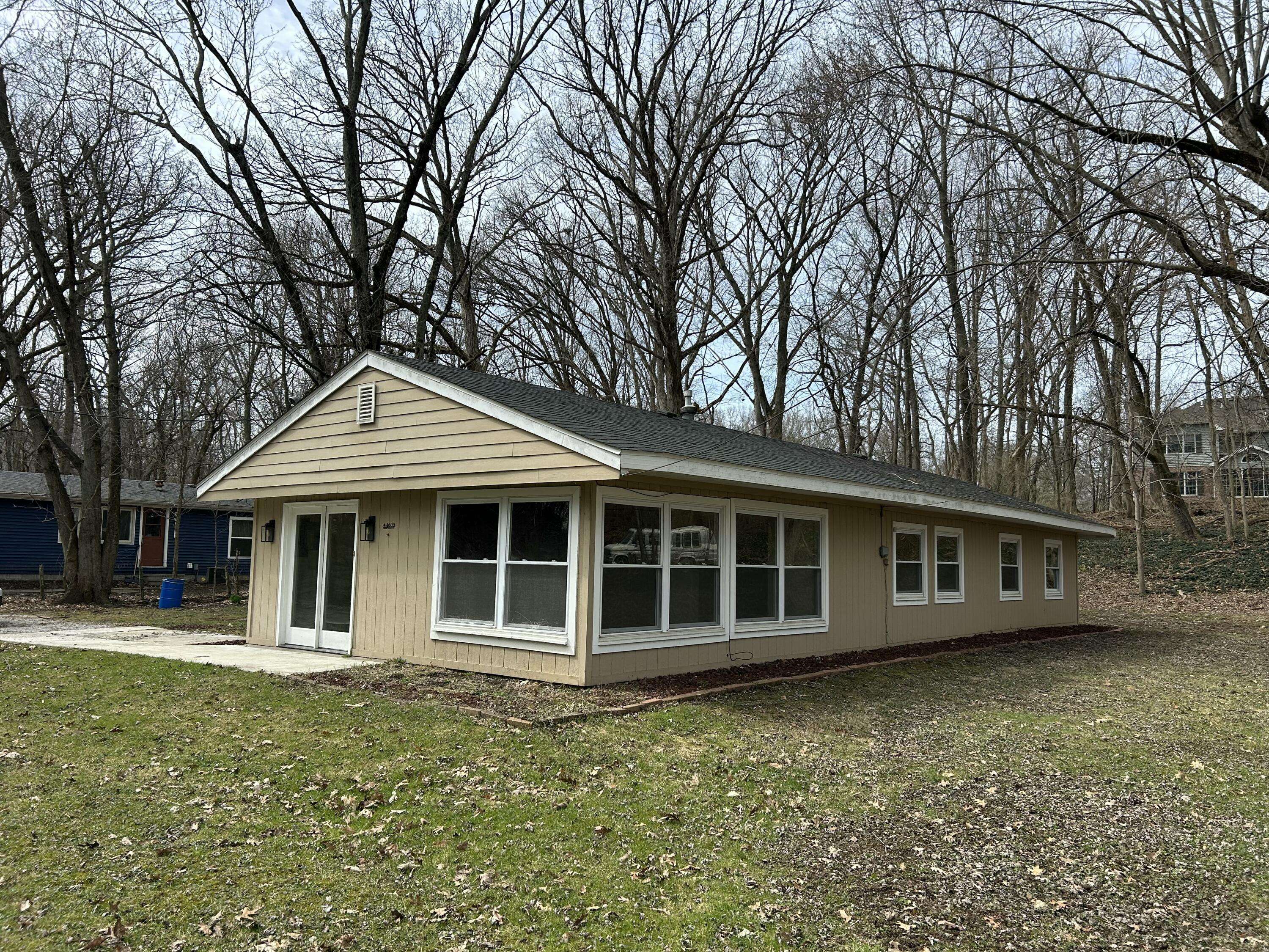 4609 Bear Lane, Valparaiso, IN 46383