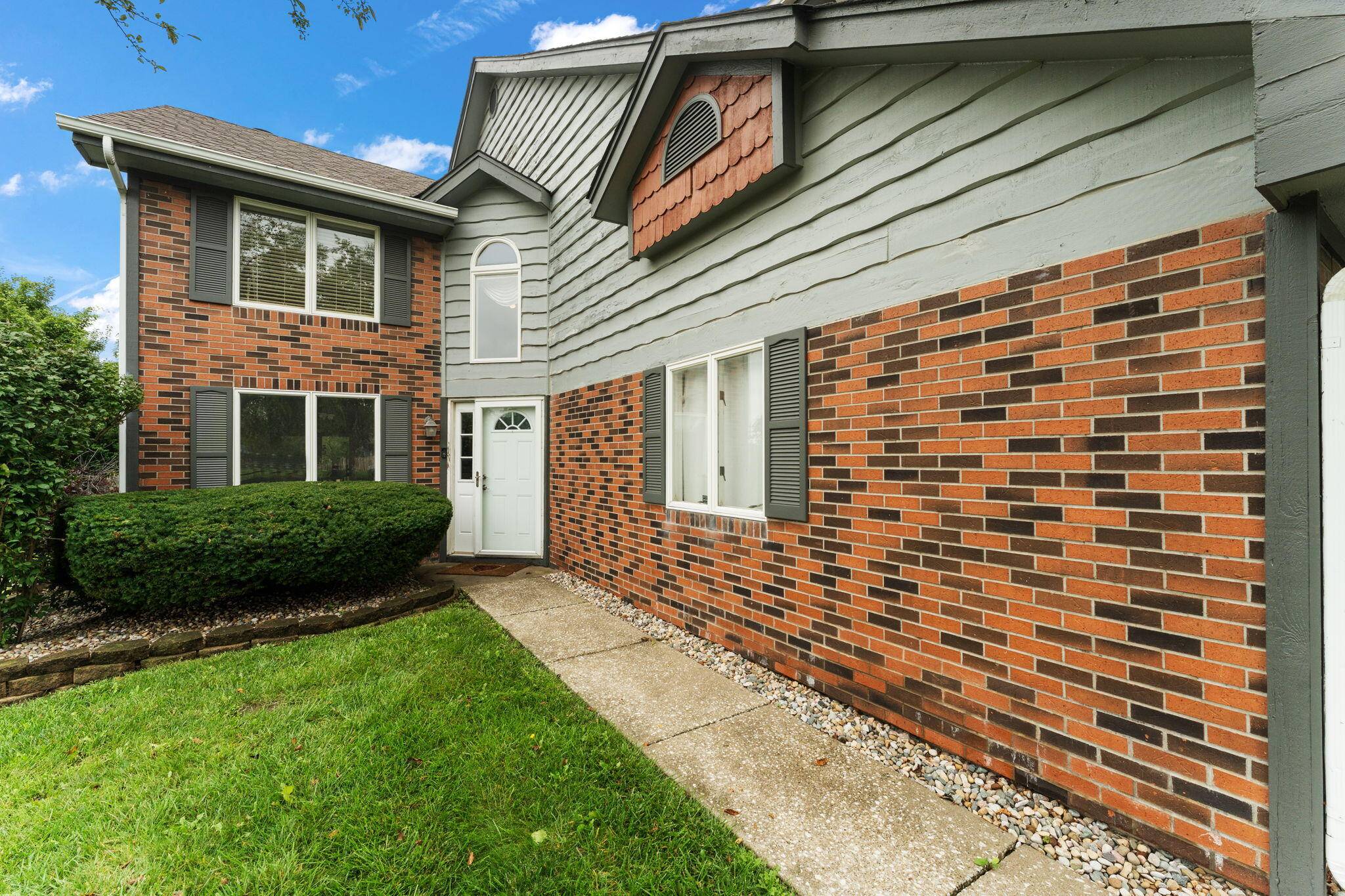 1738 Wedgewood Court, Schererville, IN 46307