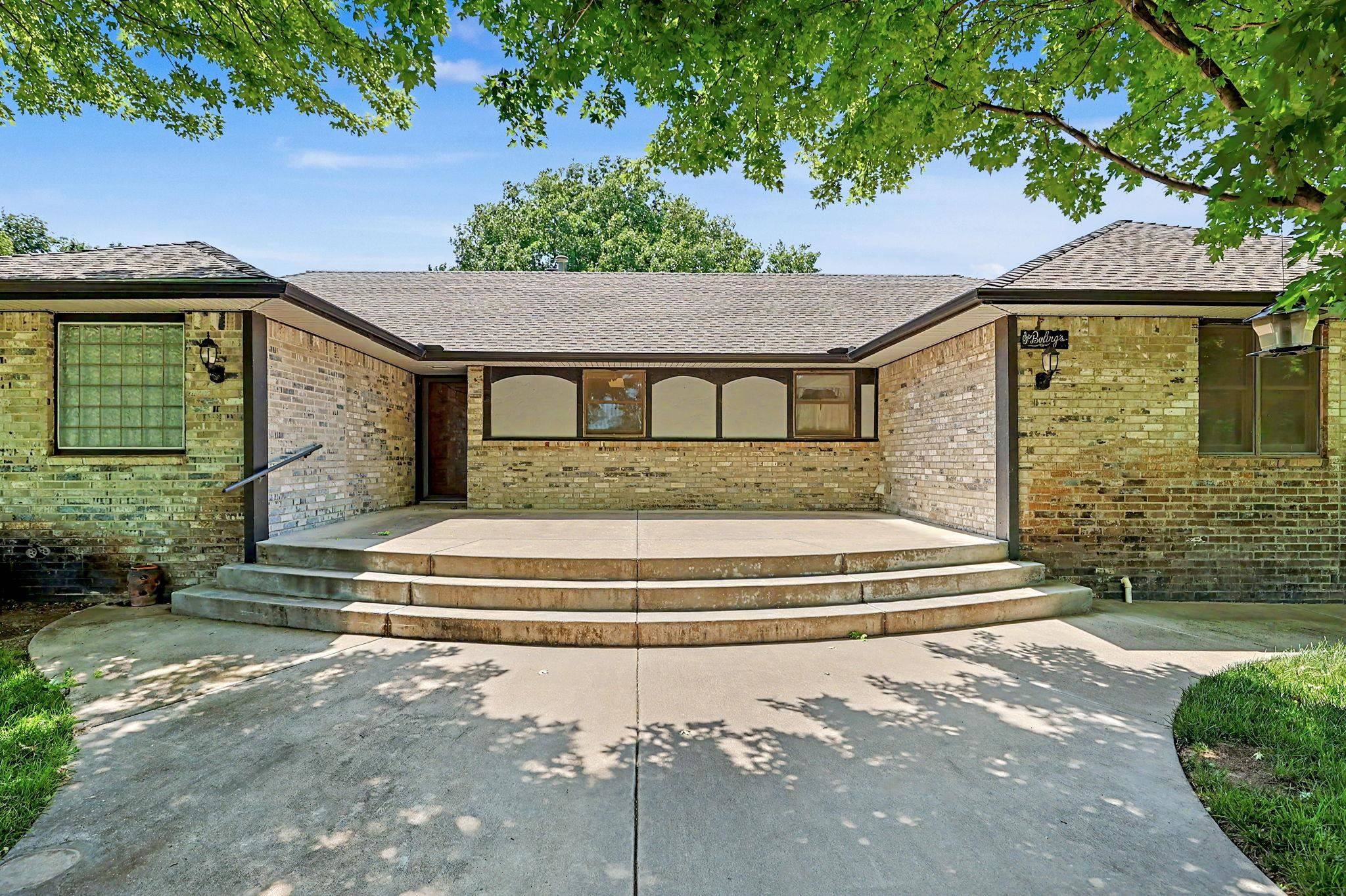 8425 S Lulu Ave, Haysville, KS 67060