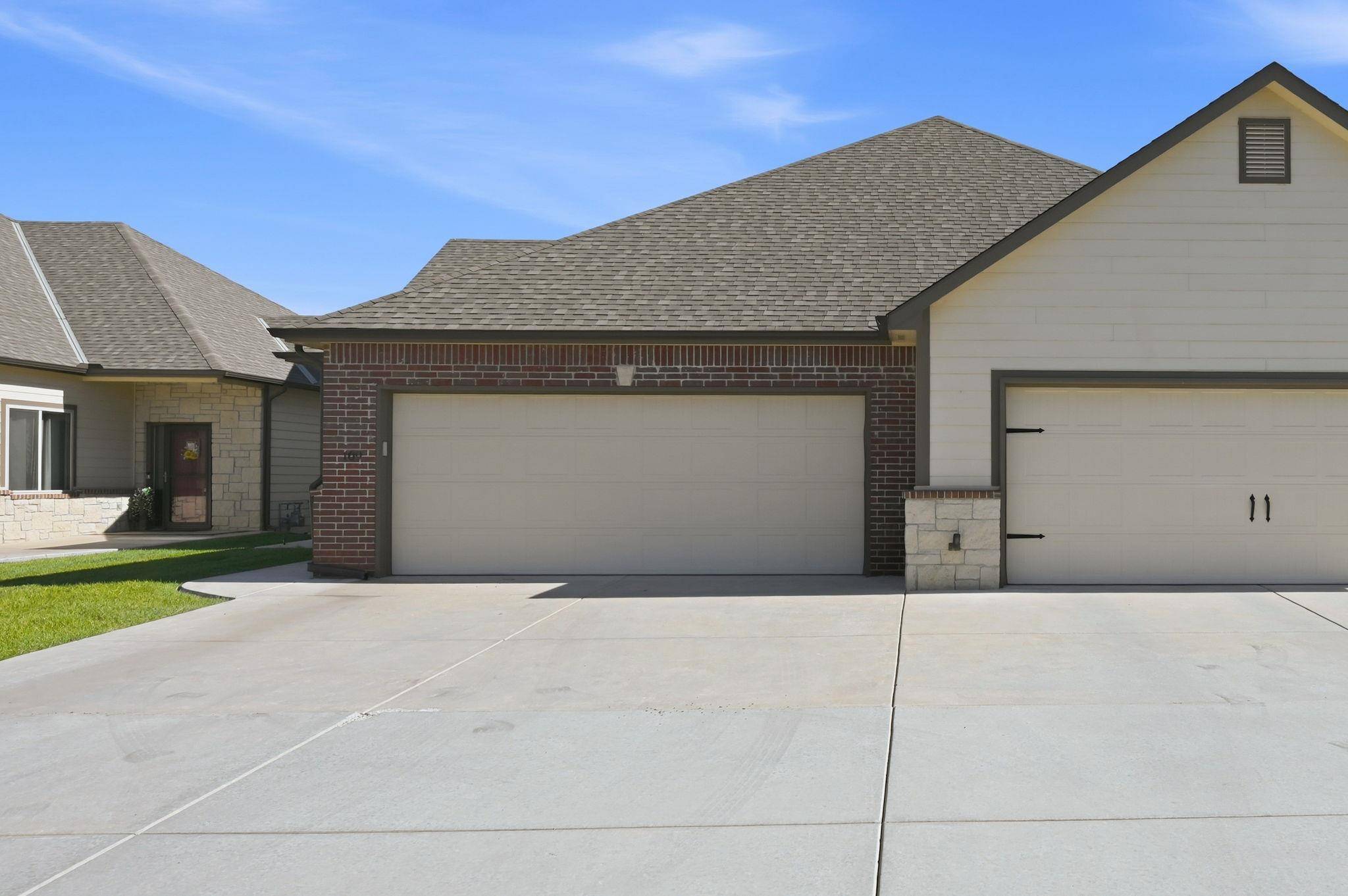 818 N McCloud Cir #109, Andover, KS 67002