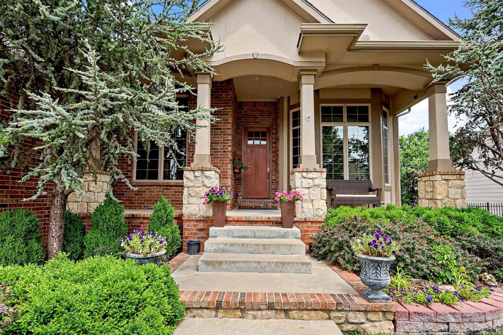 732 N Deerfield Cir, Andover, KS 67002
