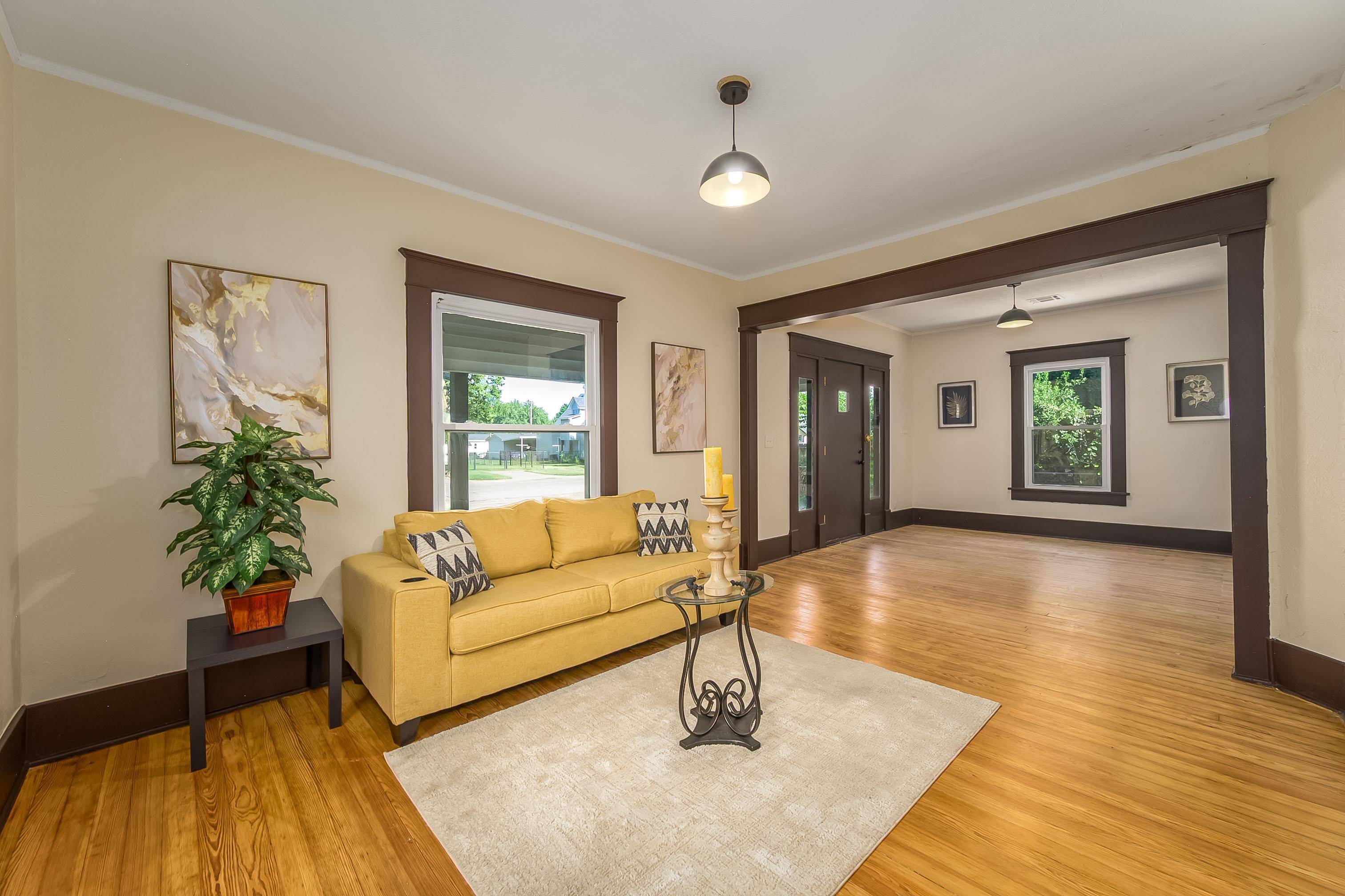 205 N Sedgwick St, Wichita, KS 67203-5647