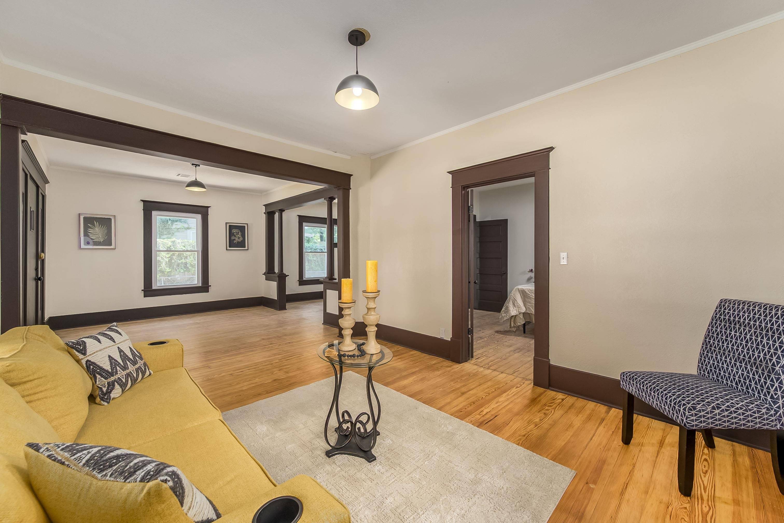 205 N Sedgwick St, Wichita, KS 67203-5647