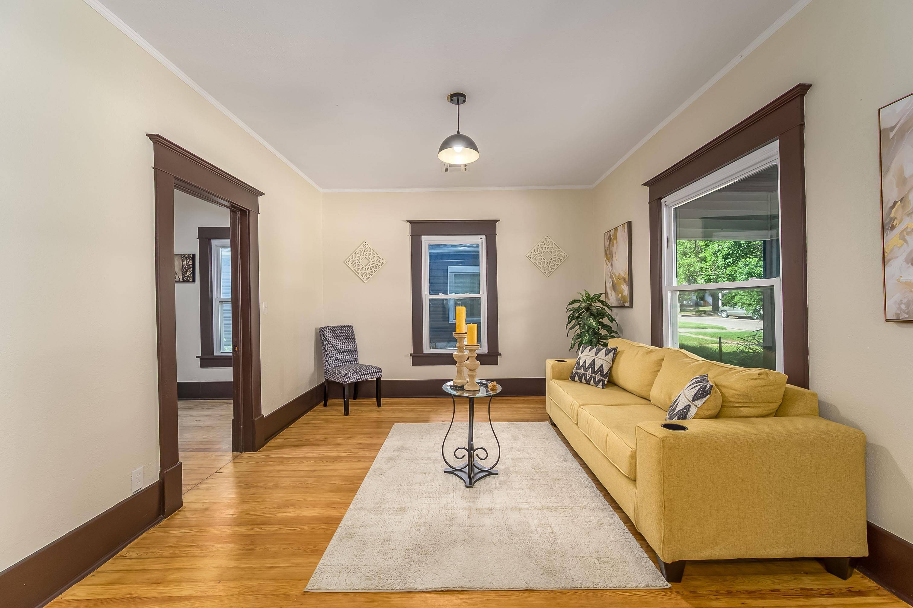 205 N Sedgwick St, Wichita, KS 67203-5647