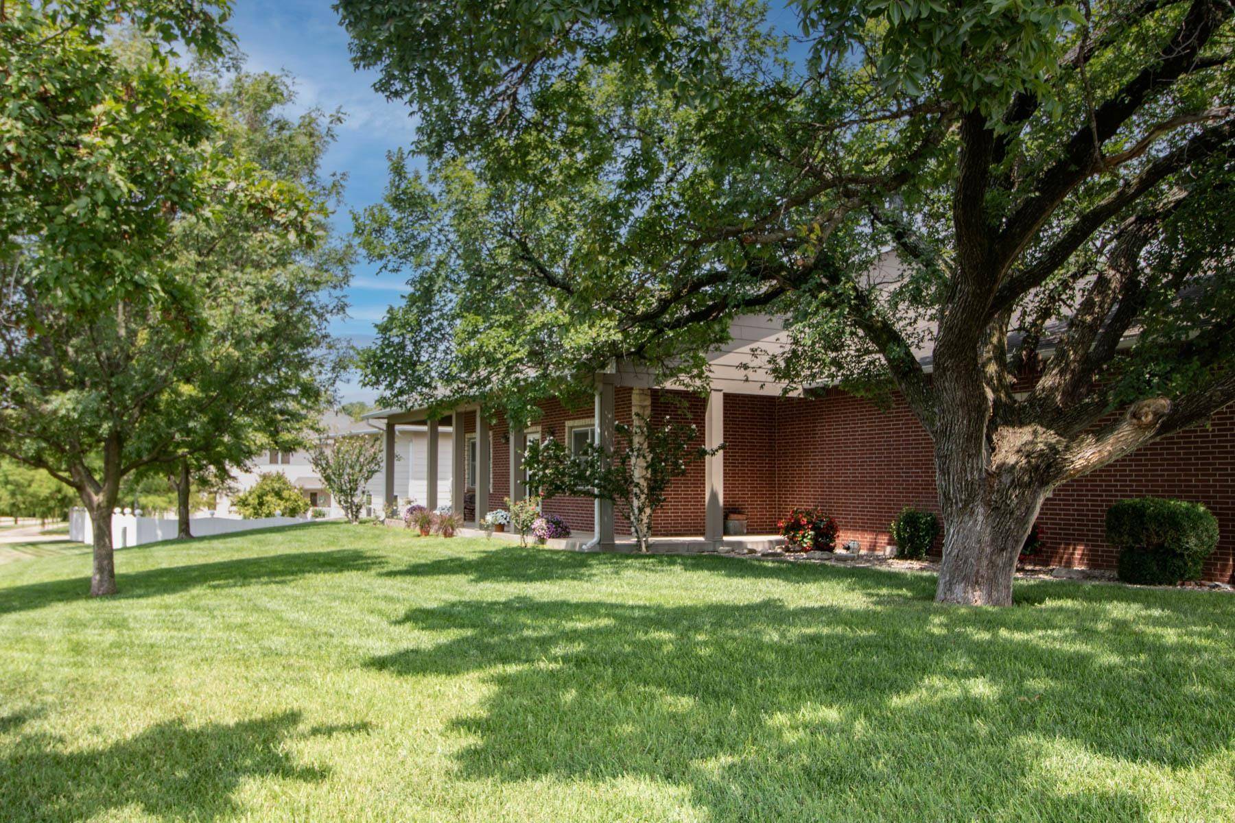 114 W Woodland Ct, Mulvane, KS 67110