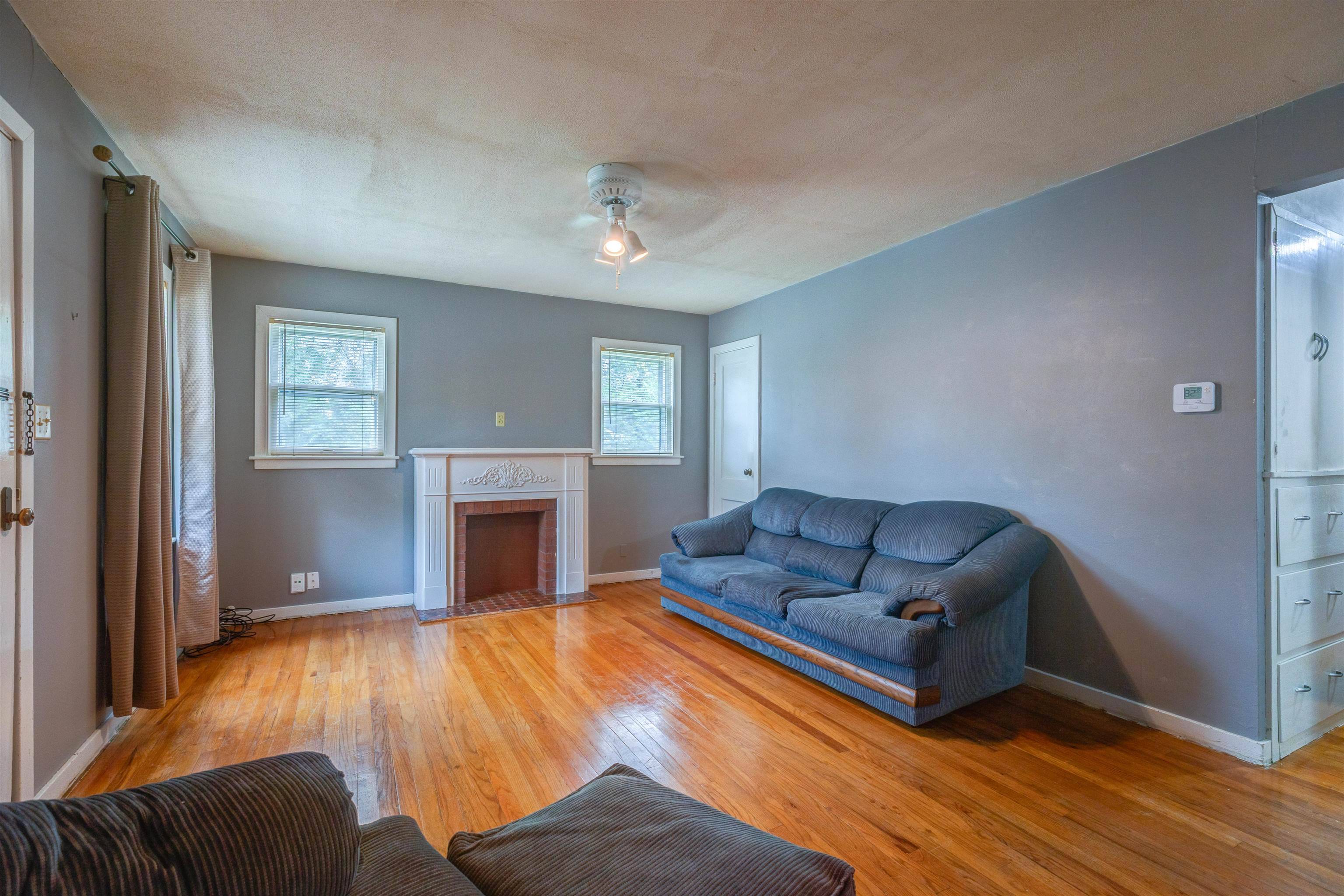 131 S 12th Street, Salina, KS 67401