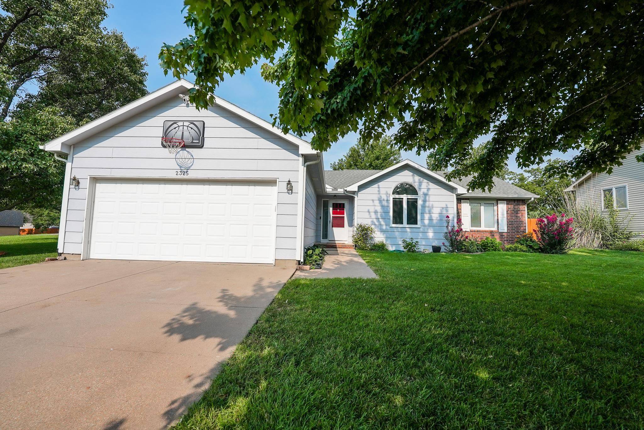 2325 N Gentry Lane, El Dorado, KS 67042