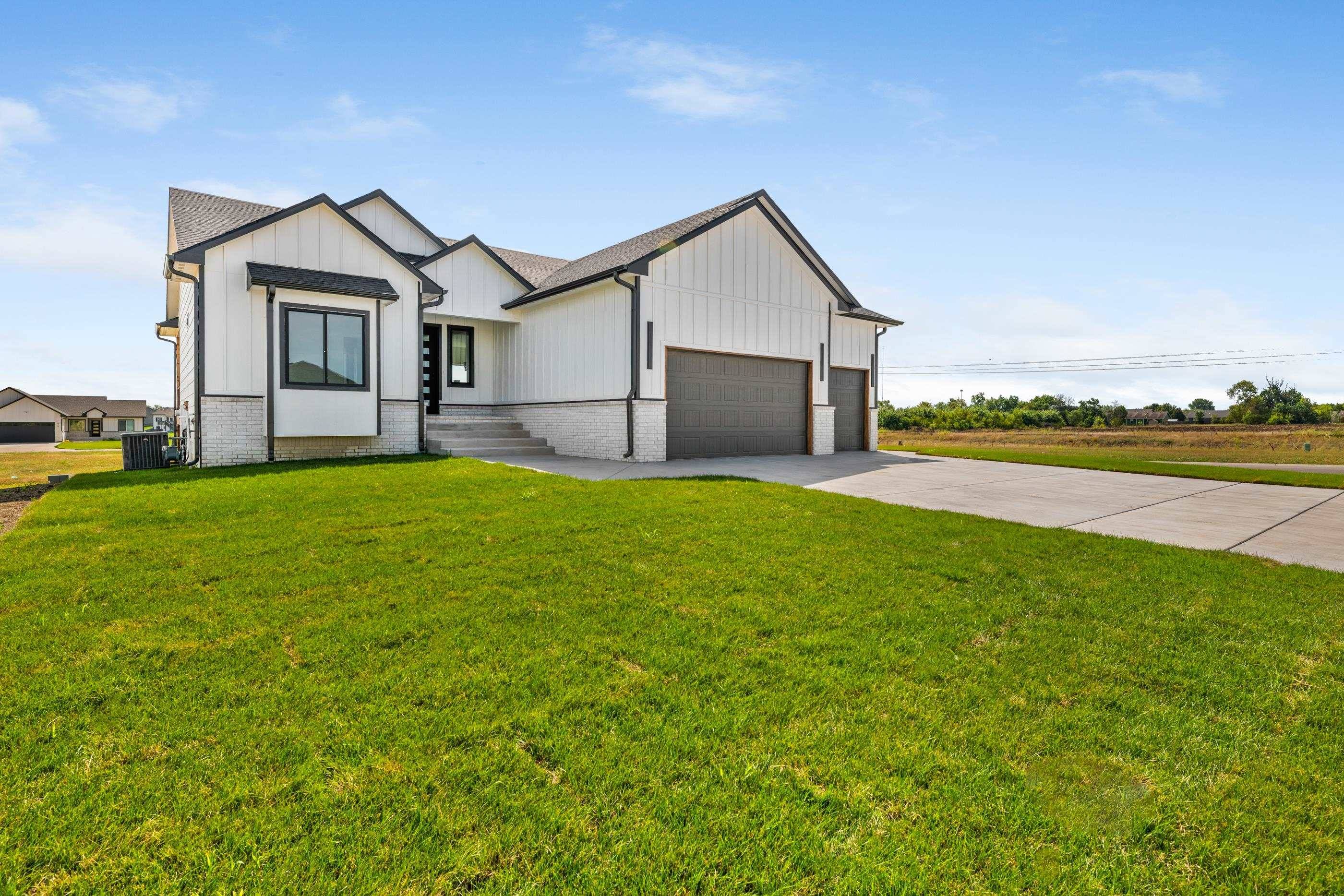 2644 E Ironstone Ct, Park City, KS 67219