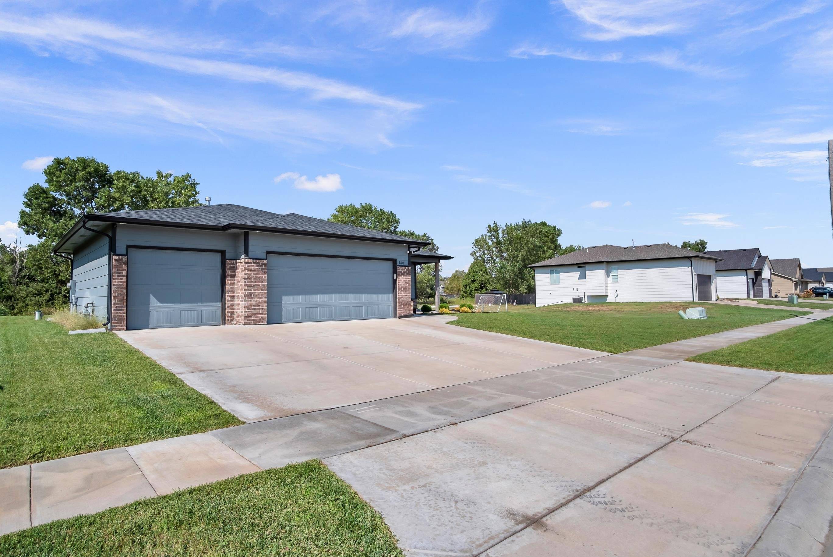 501 sweetwater, Maize, KS 67101