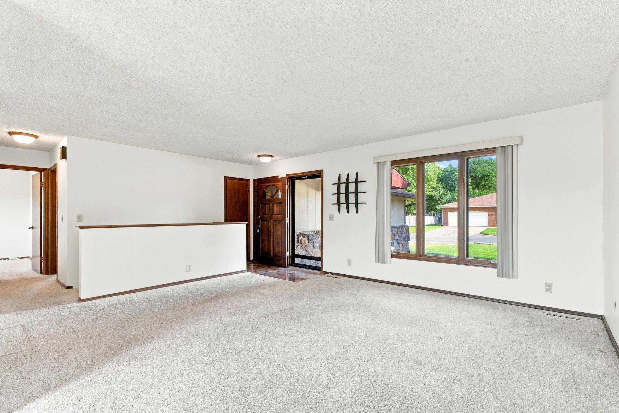 10607 W Nantucket St, Wichita, KS 67212-1274