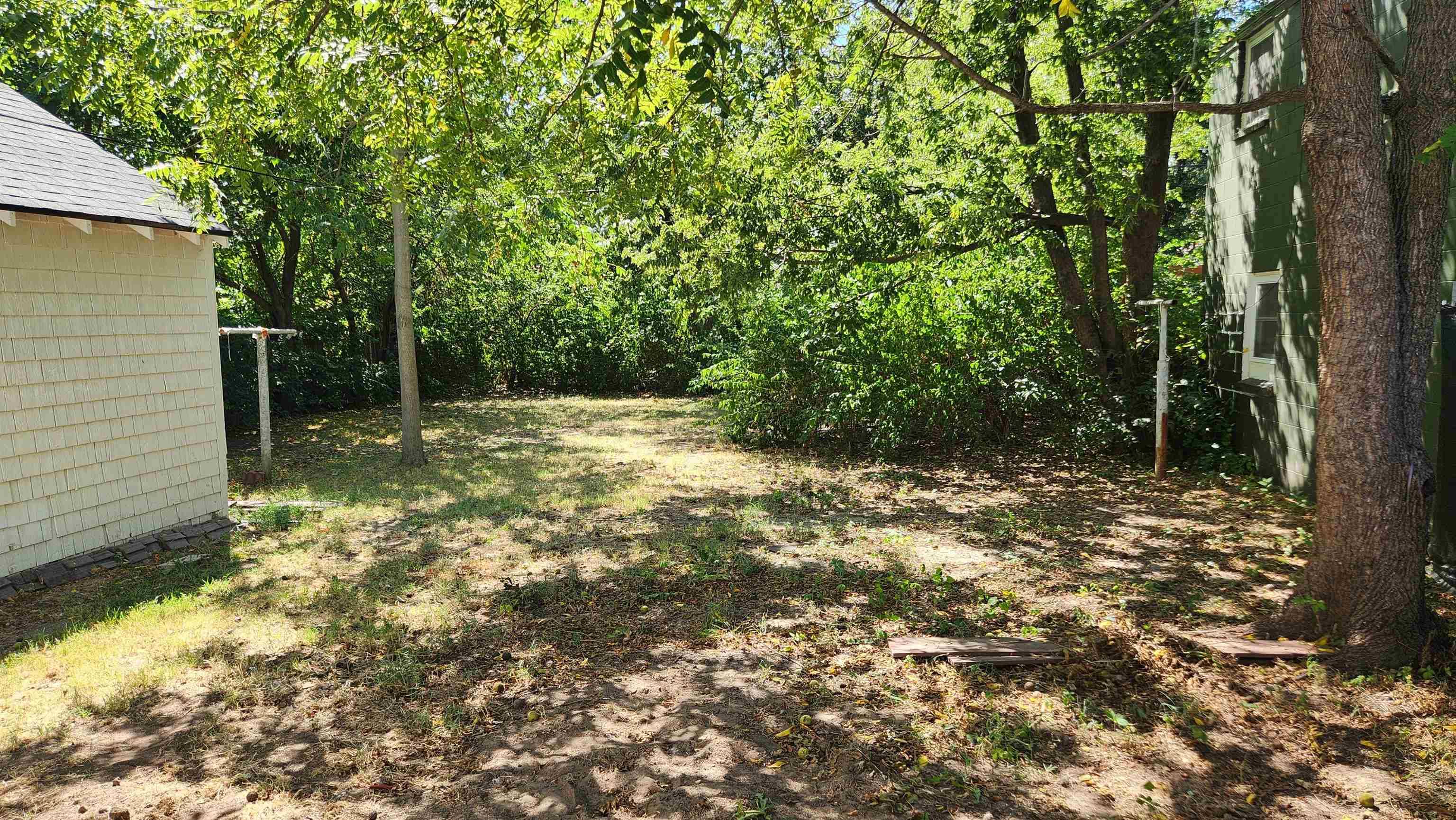763 N Custer Ave, Wichita, KS 67203