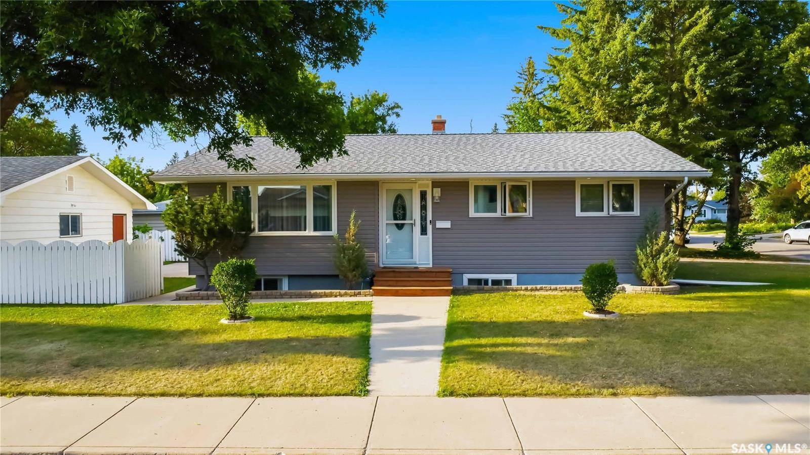 192 Salisbury DRIVE, Saskatoon, SK S7H 3J8