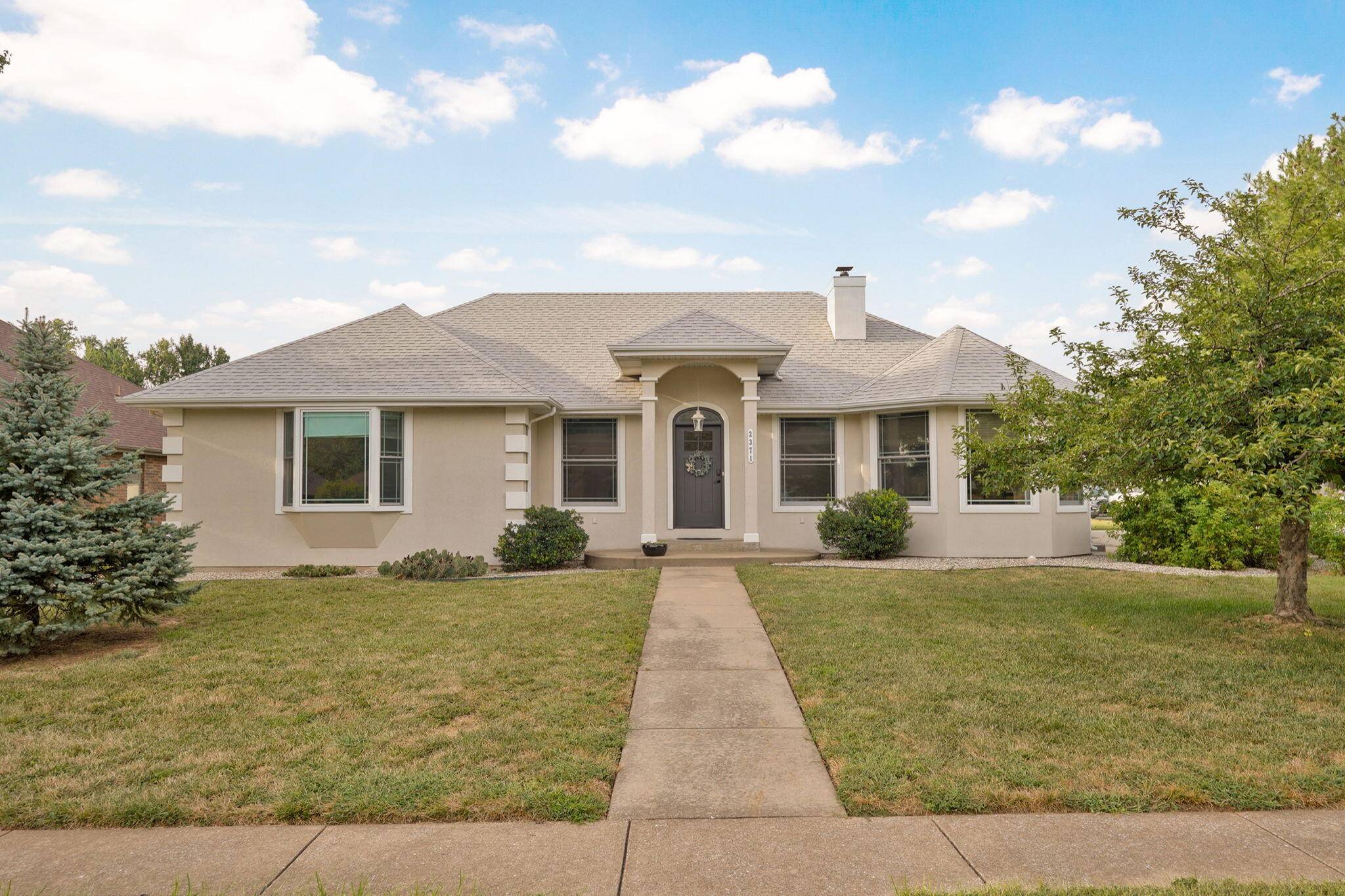 2371 W Allen DR, Springfield, MO 65810