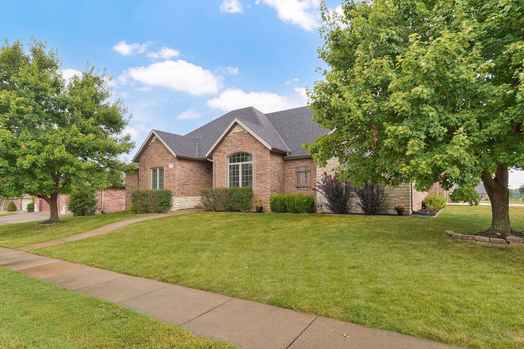 3723 W River Rock ST, Springfield, MO 65807