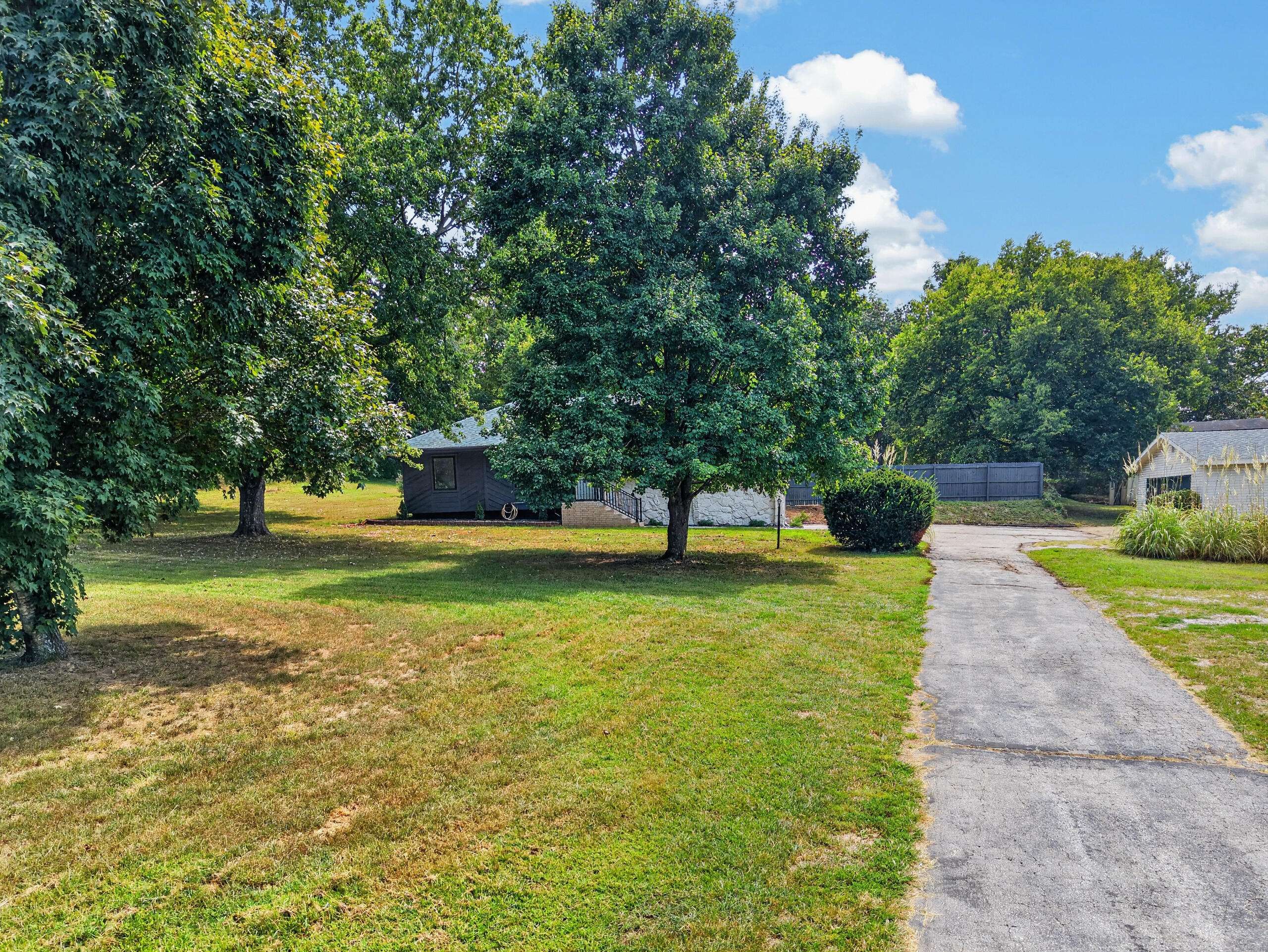 3144 W Heritage DR, Ozark, MO 65721
