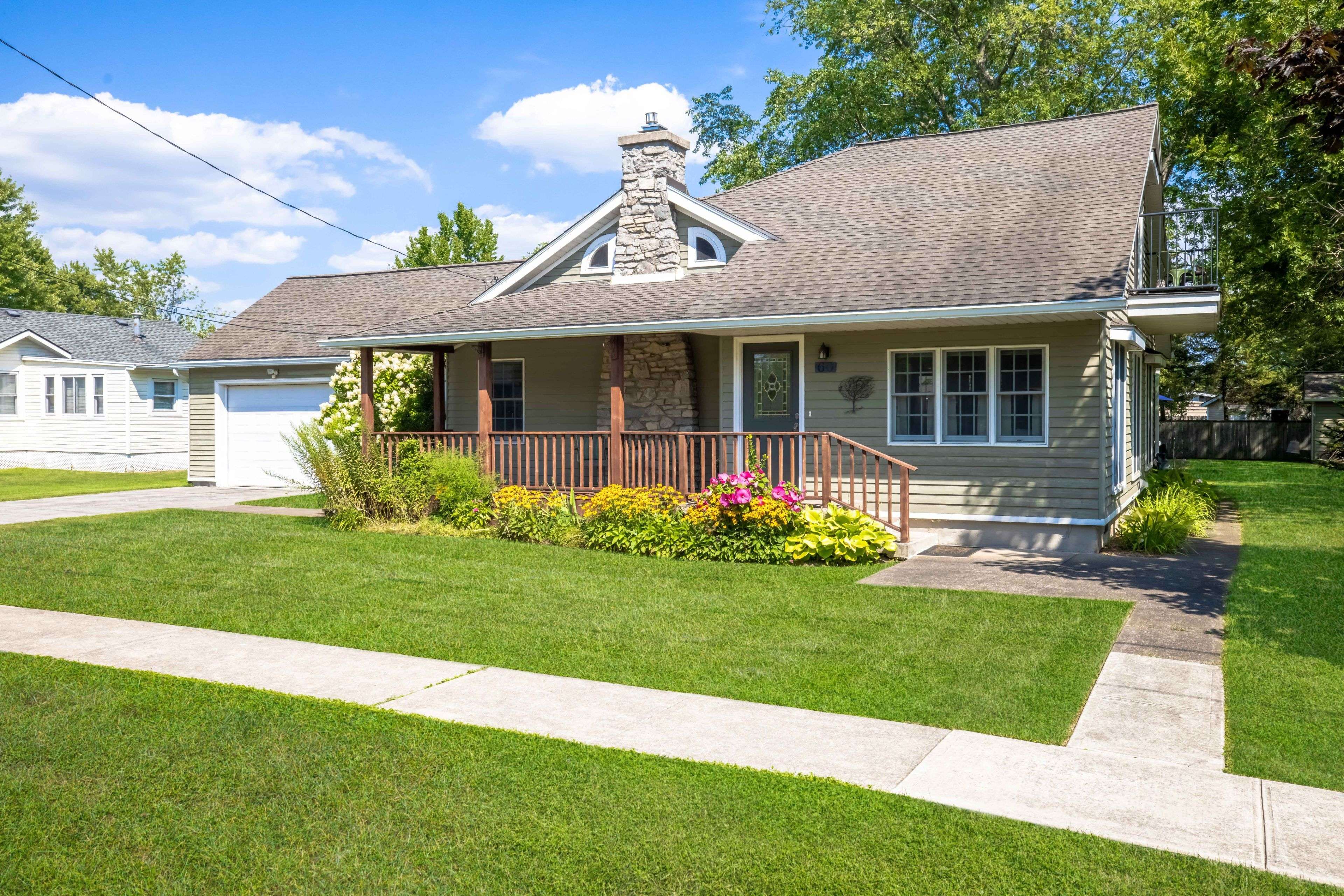 60 Bernard AVE, Fort Erie, ON L0S 1N0