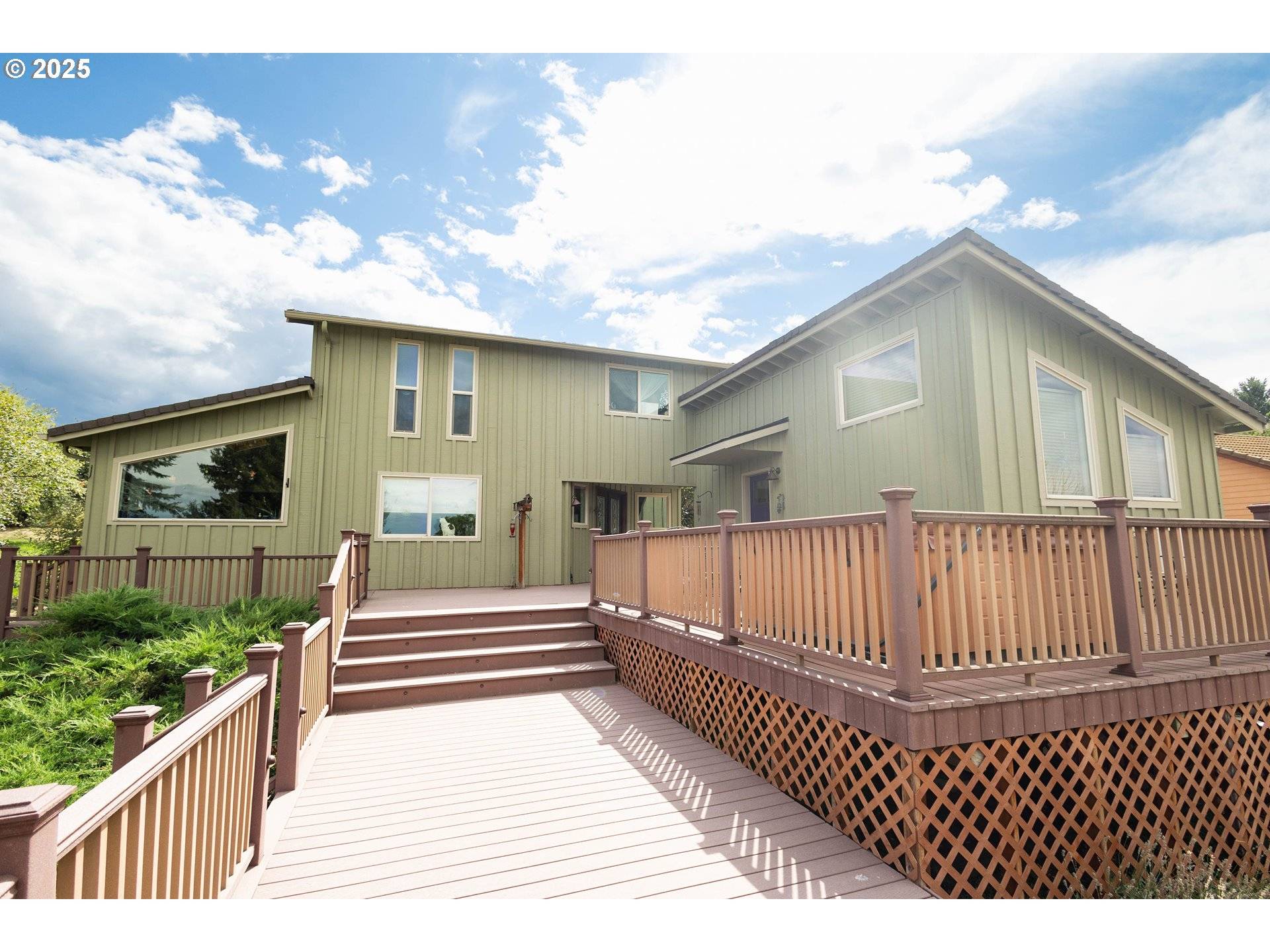 1902 HIGHLAND DR, La Grande, OR 97850