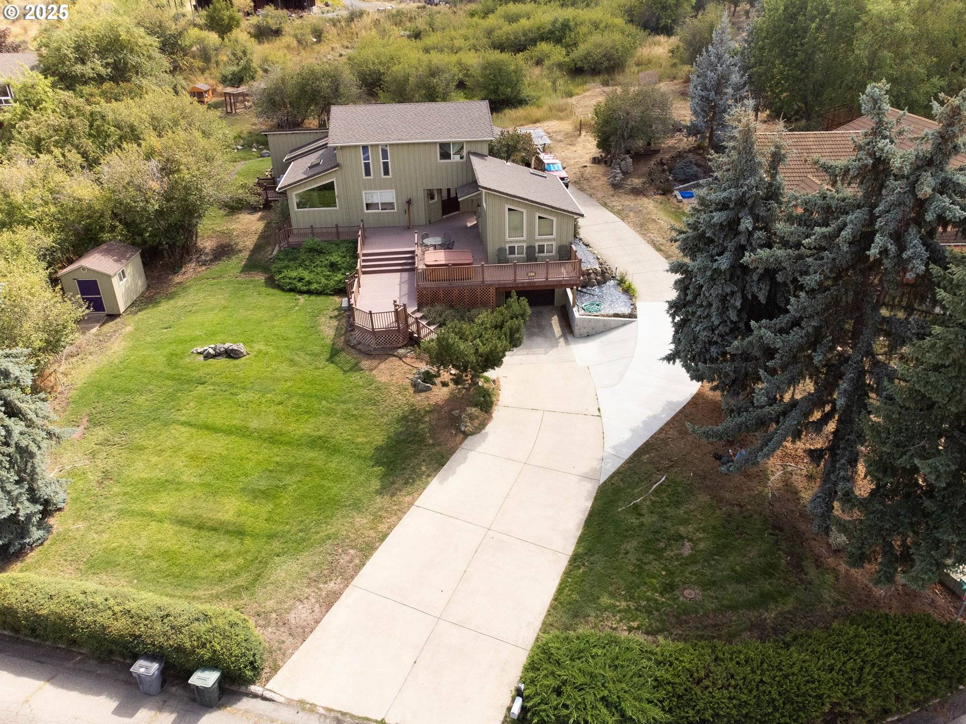 1902 HIGHLAND DR, La Grande, OR 97850