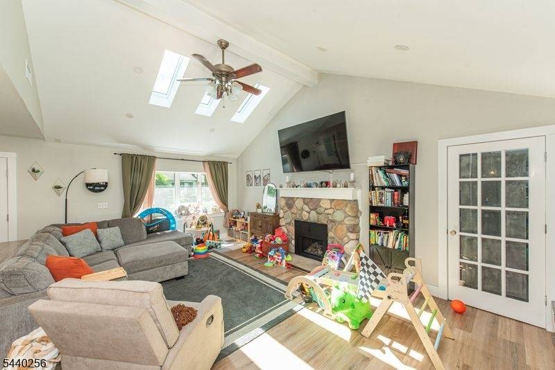 40 Hancock Dr, West Milford Twp., NJ 07480