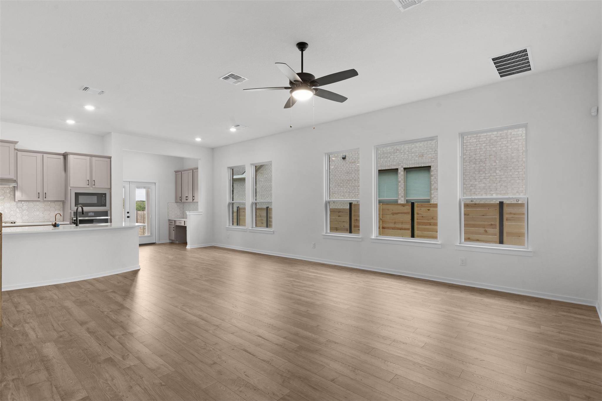 405 Raleigh DR, Georgetown, TX 78633