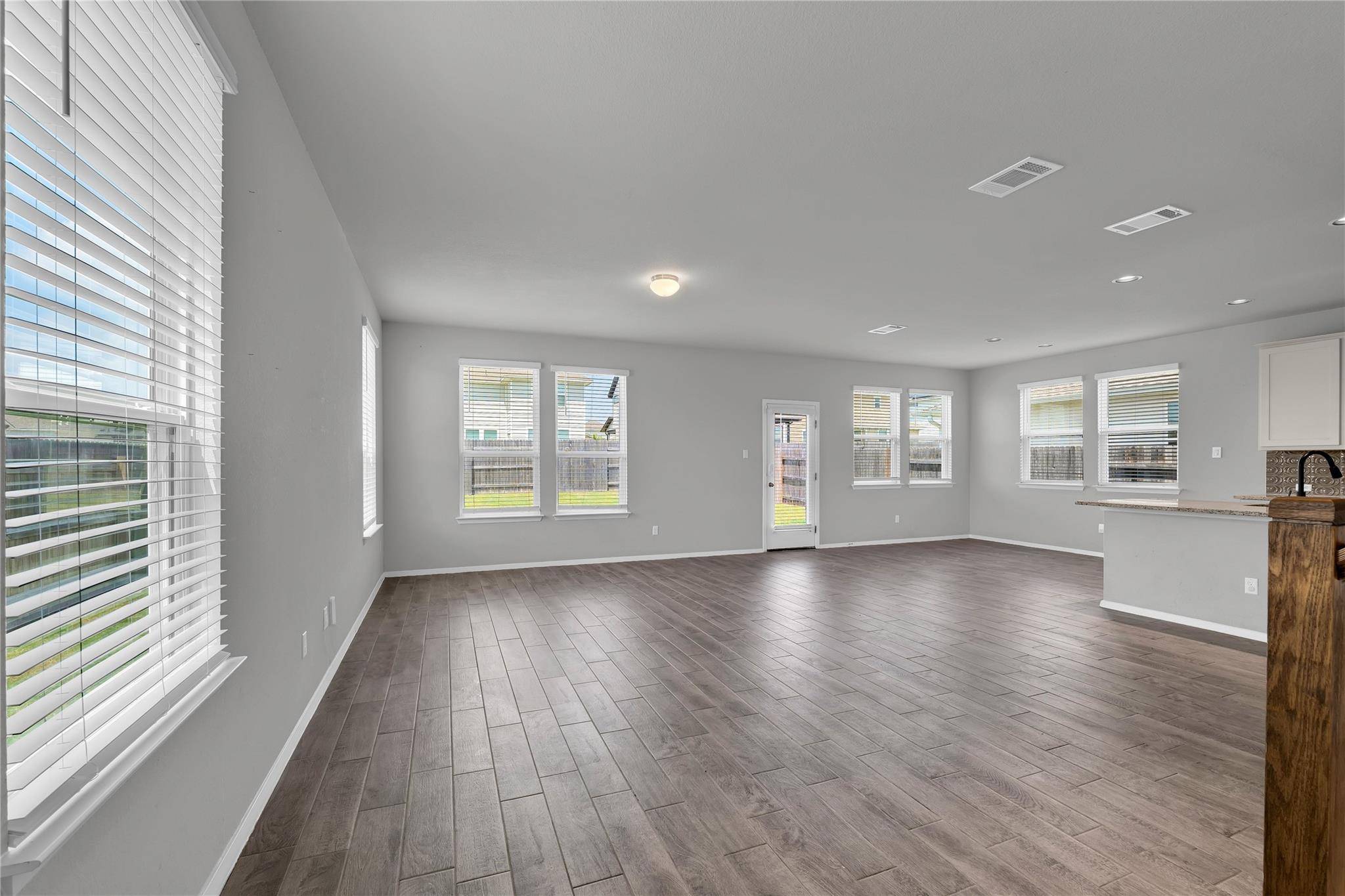 101 Crescent ST, Georgetown, TX 78626