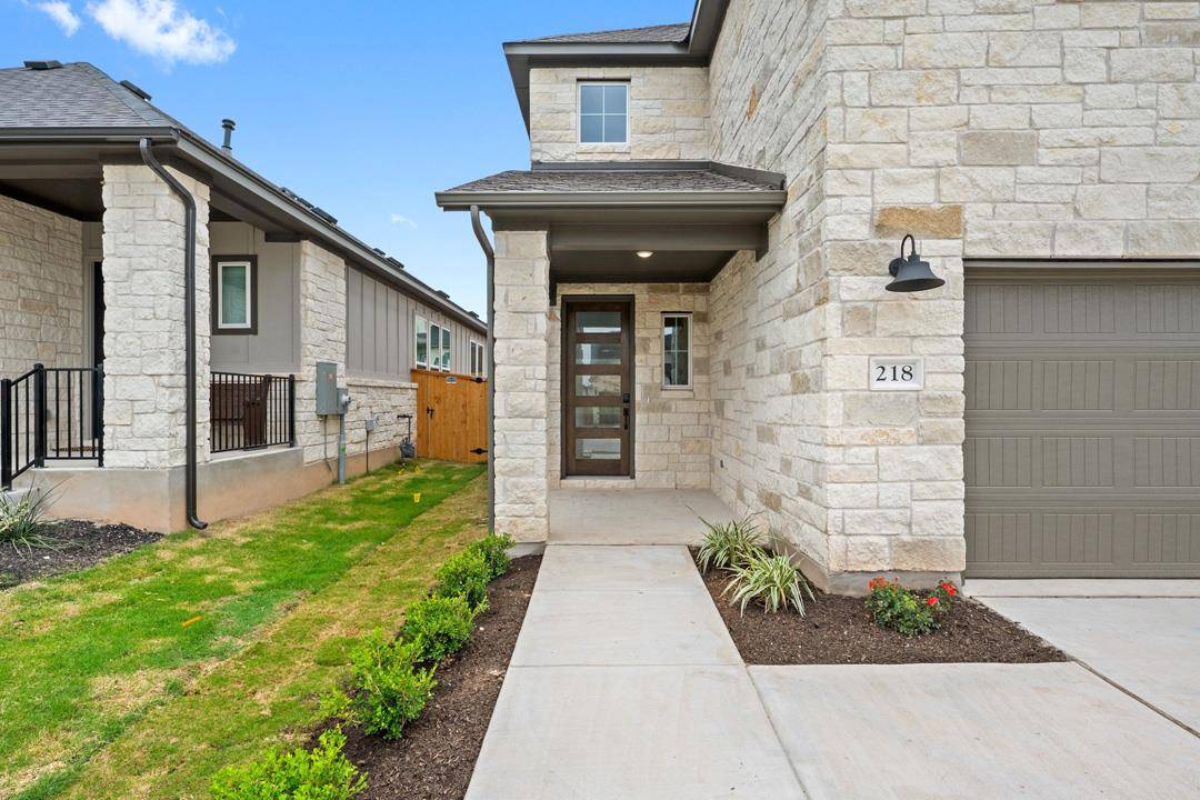 218 Grayson Elm Pass, Dripping Springs, TX 78620