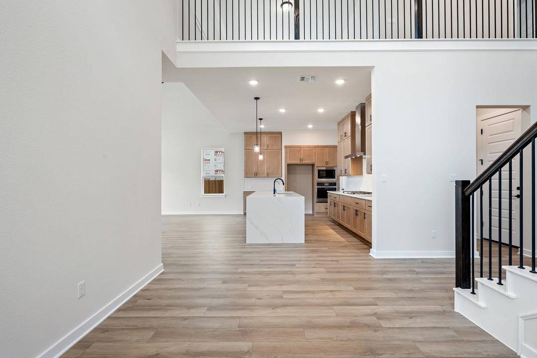 531 Darley Oak Drive, Dripping Springs, TX 78620