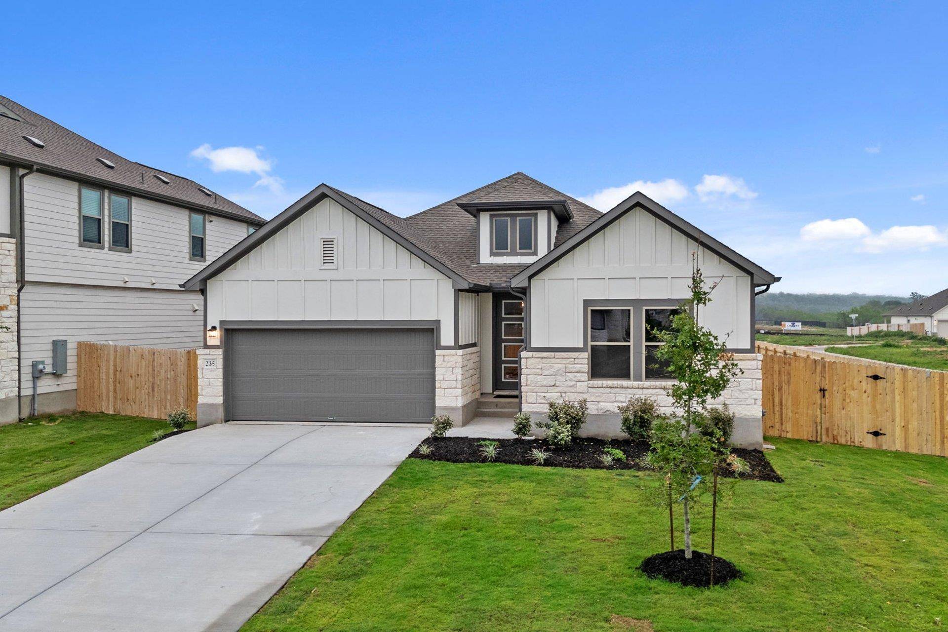 235 Red Tail Hawk LN, Cedar Creek, TX 78612