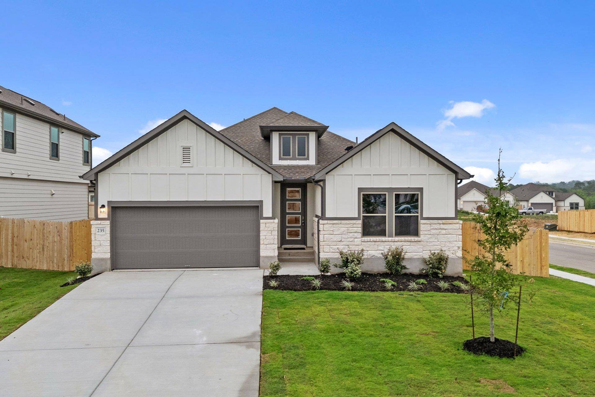 235 Red Tail Hawk LN, Cedar Creek, TX 78612