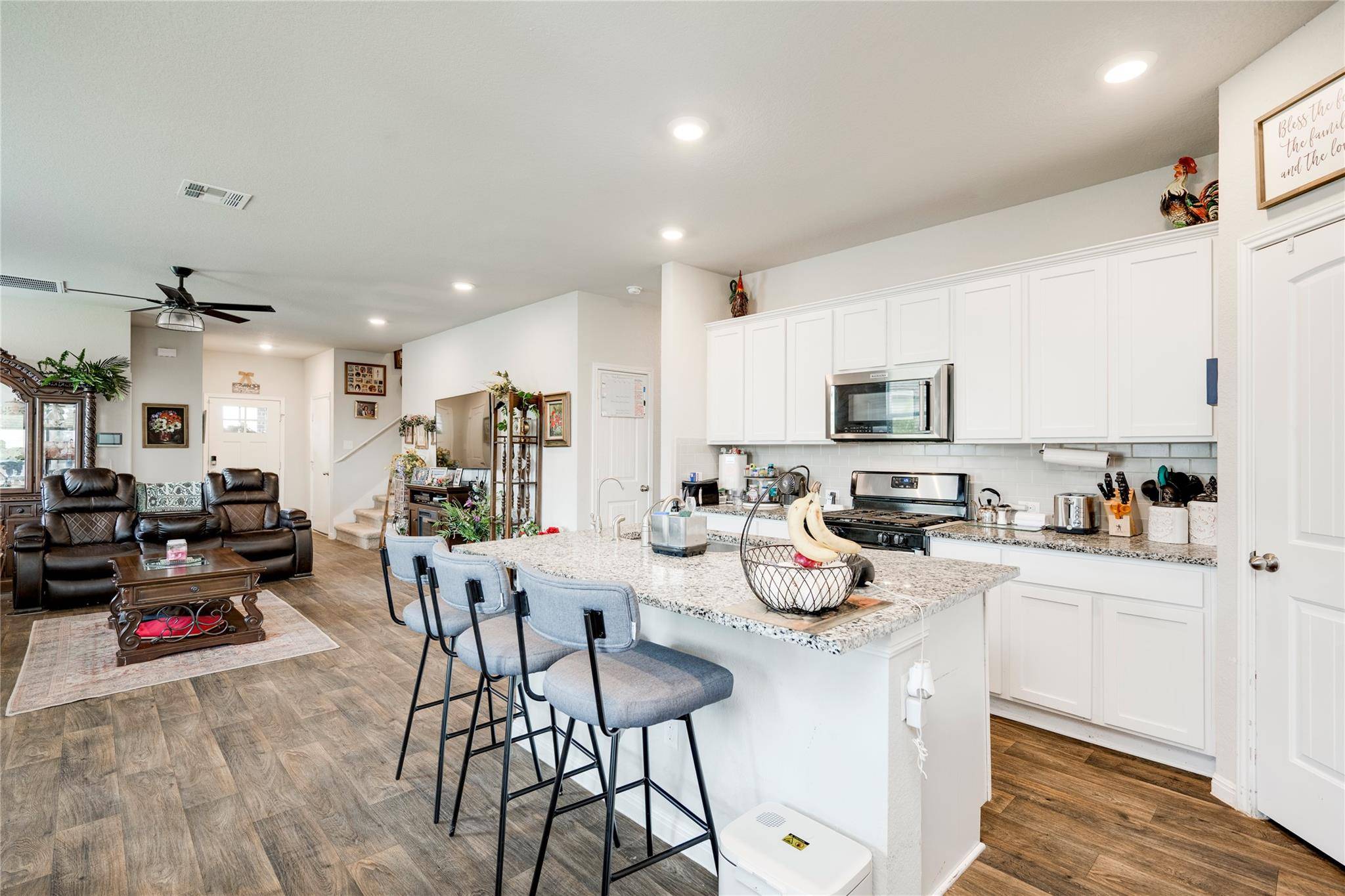 713 Bluffview DR, Bastrop, TX 78602