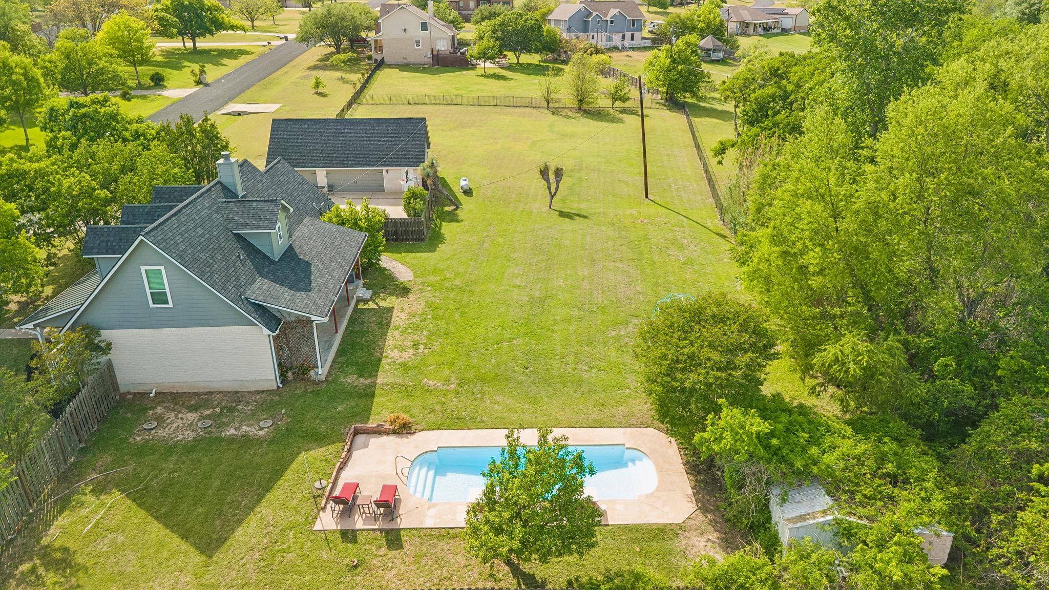 205 Morningside CIR, Hutto, TX 78634