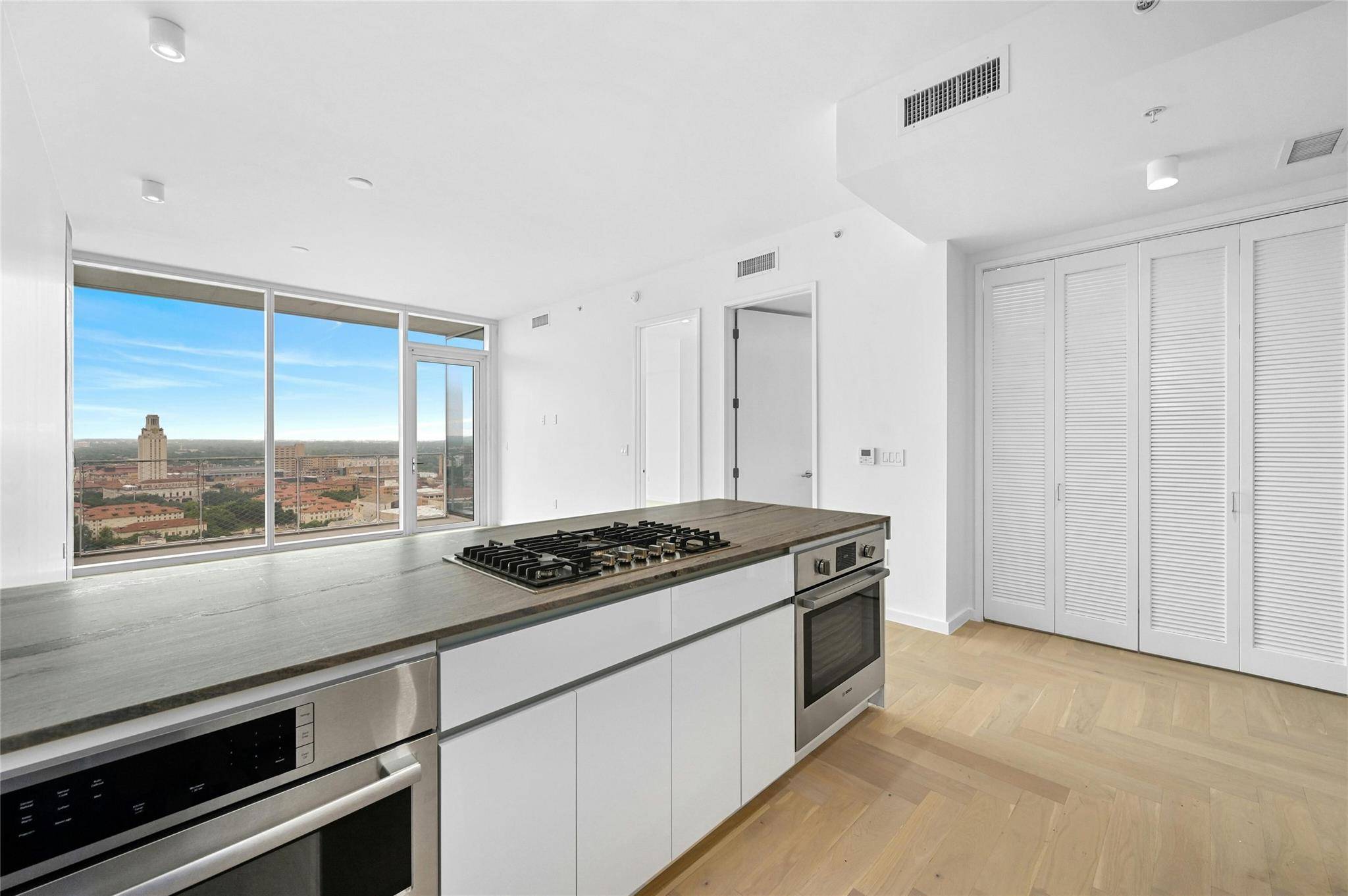 313 W 17th ST #1702, Austin, TX 78701