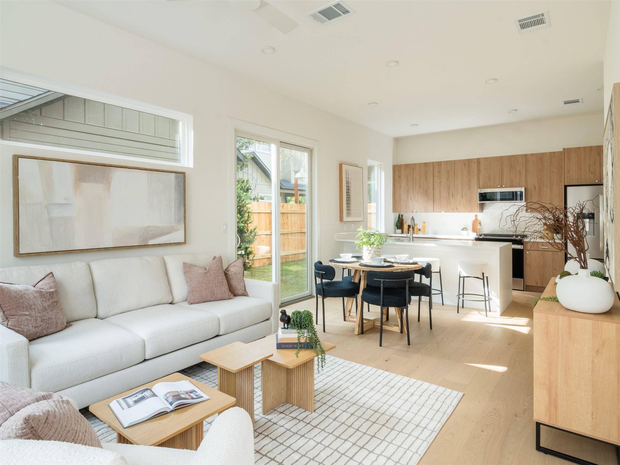 6409 Bradsher #B, Austin, TX 78745