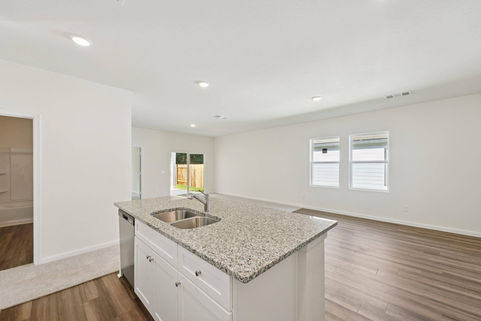 1337 Morris LOOP, San Marcos, TX 78666
