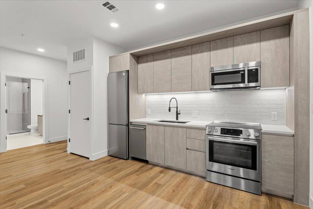 4315 S Congress Ave #214, Austin, TX 78745