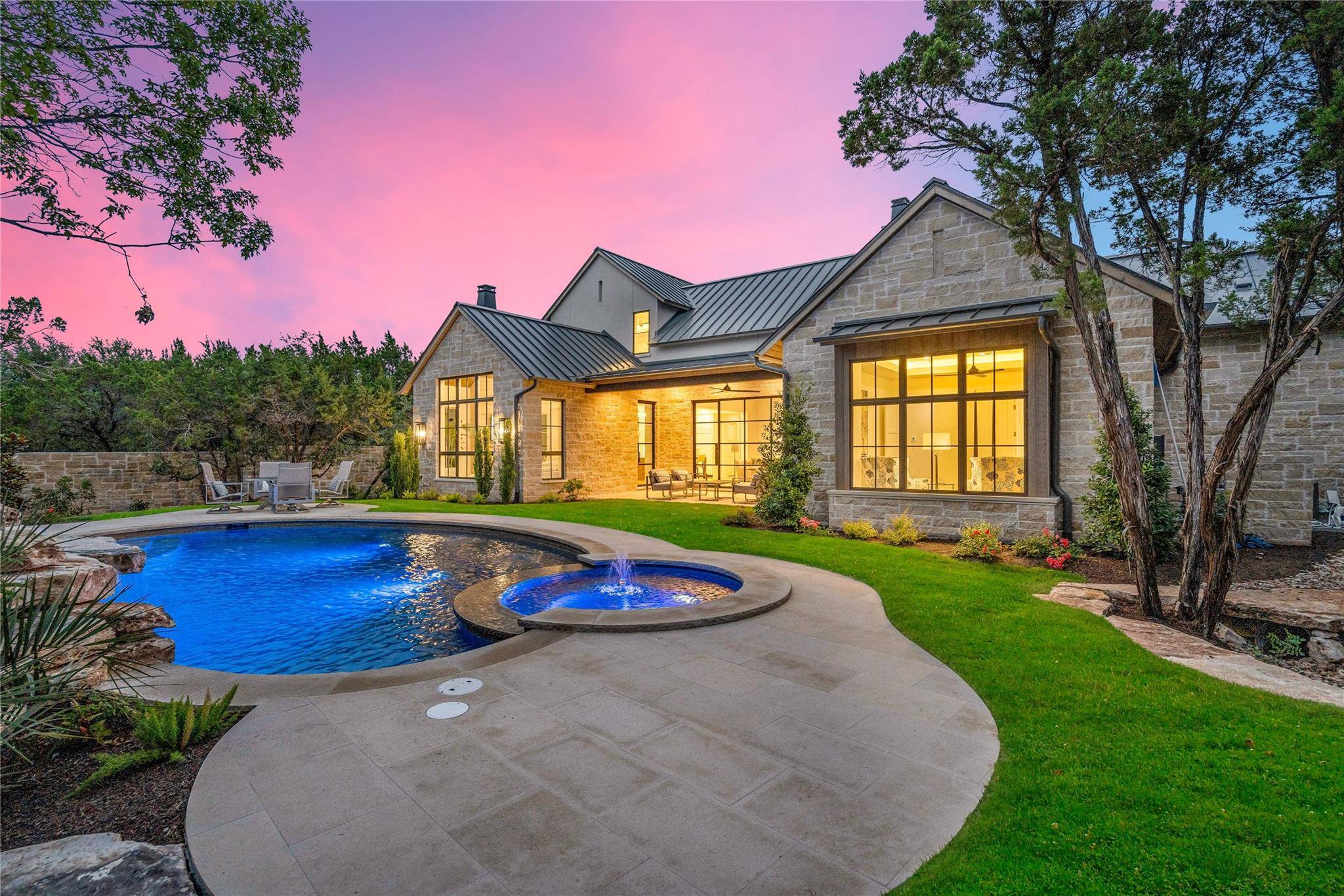 4300 Amarra DR #6, Austin, TX 78735