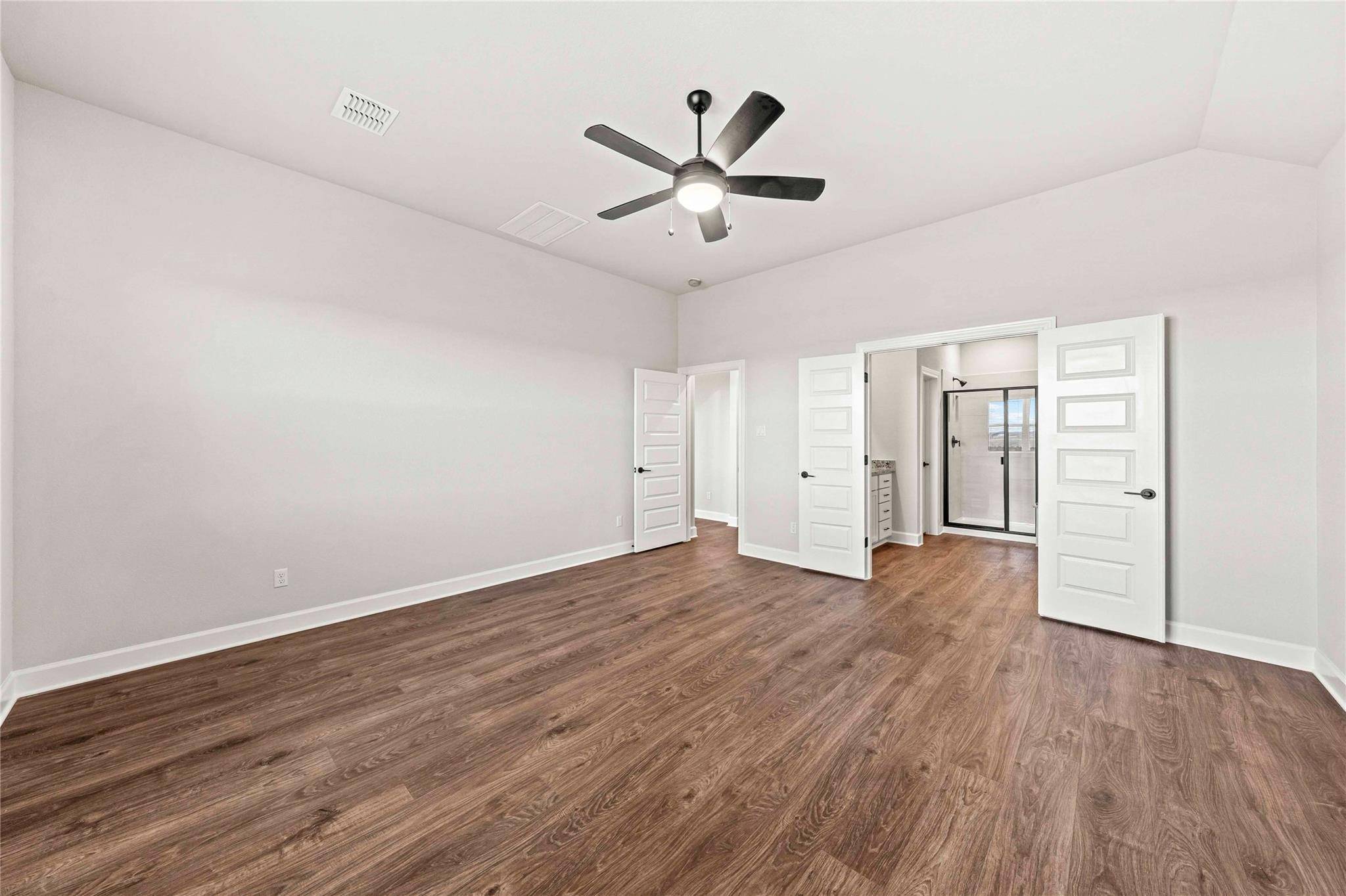 521 W Luna Blue LN, Jarrell, TX 76537