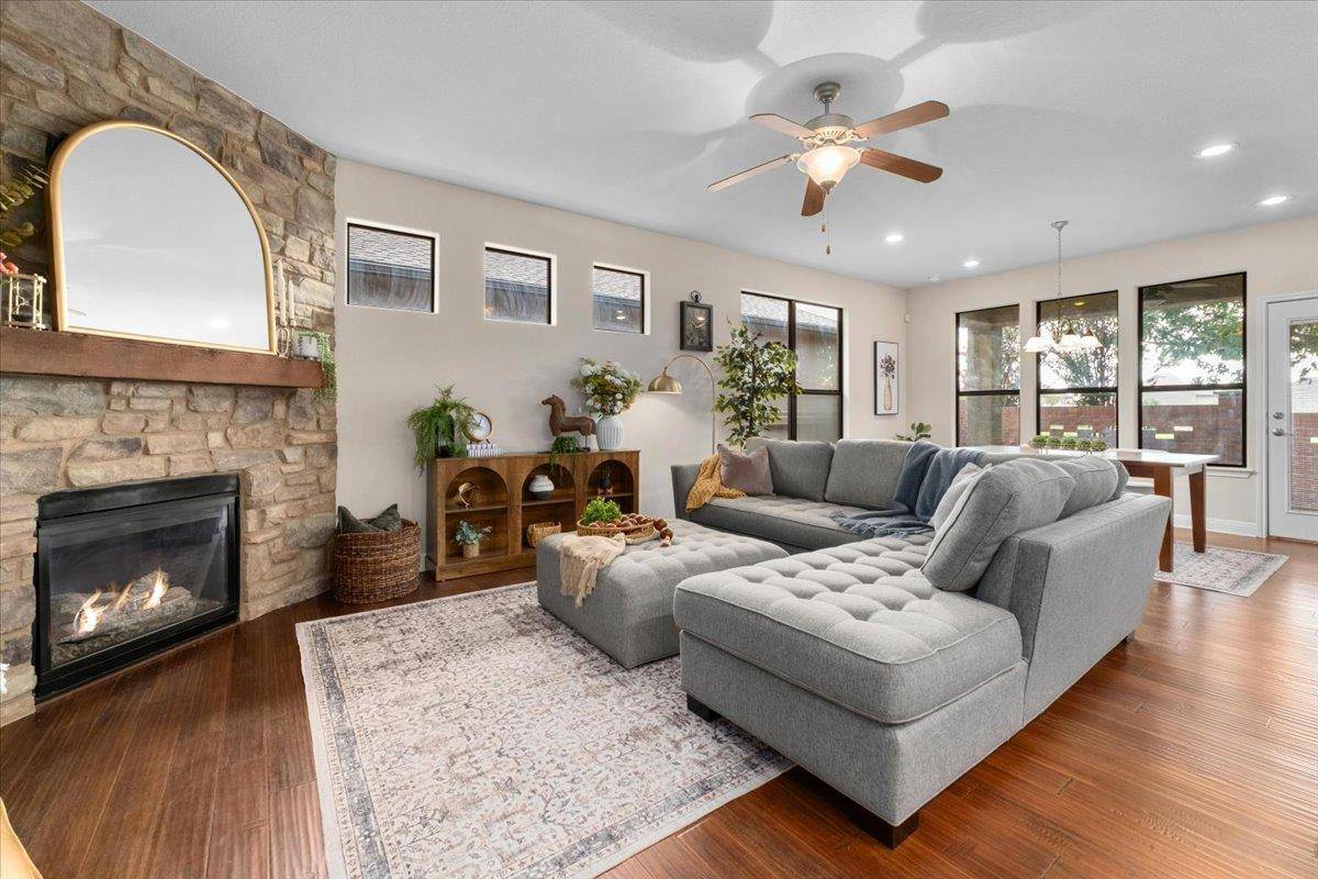 4332 Teravista Club DR #44, Round Rock, TX 78665
