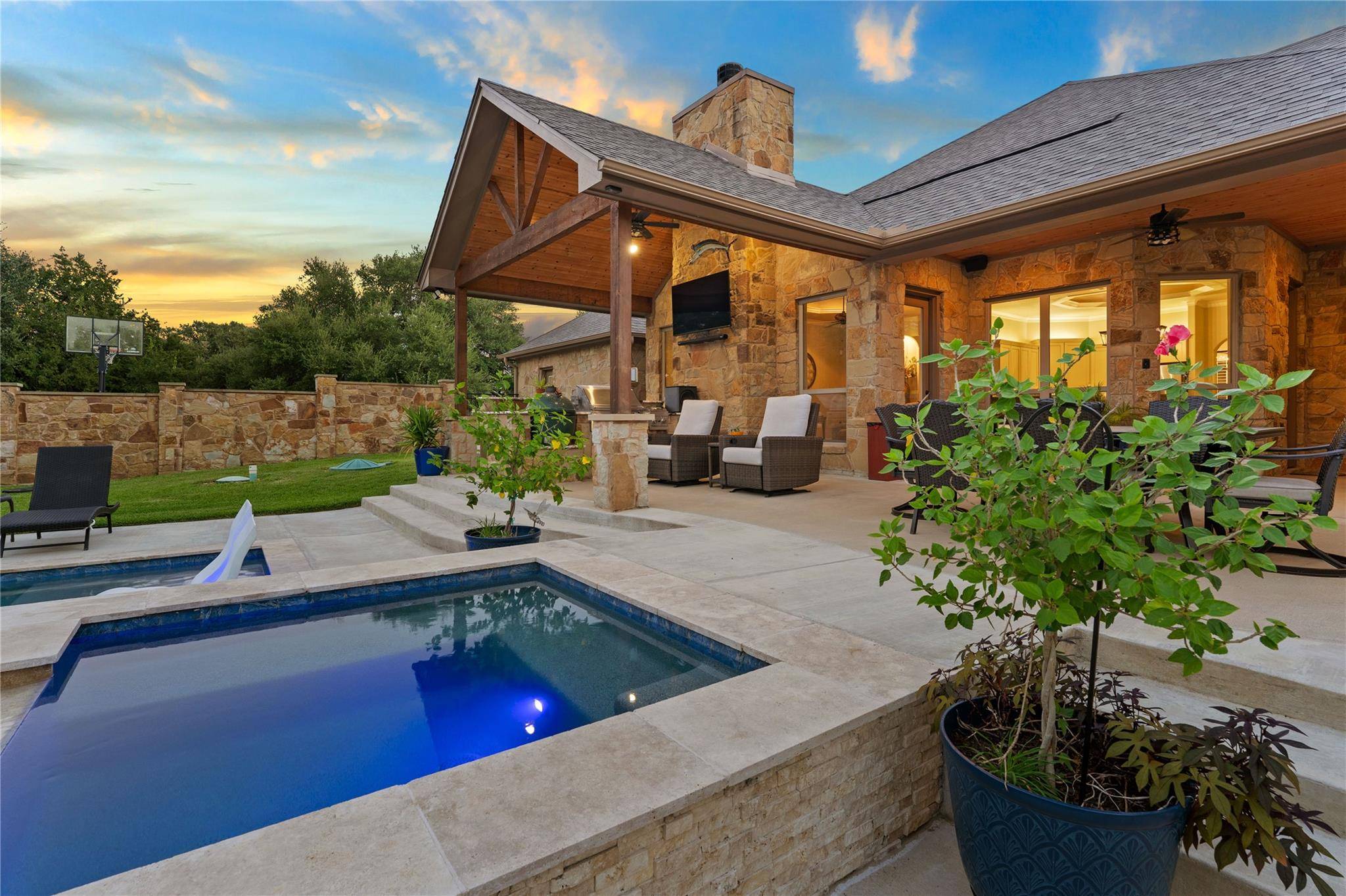 3041 Rolling Meadow DR, Salado, TX 76571
